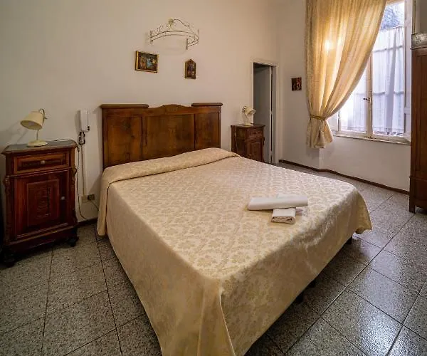 Tre Donzelle * Siena