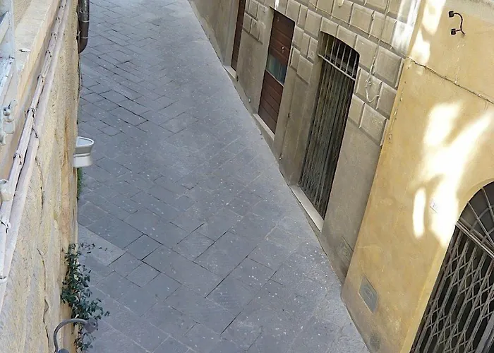 Tre Donzelle Hotel *