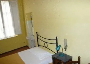 Tre Donzelle Hotel *