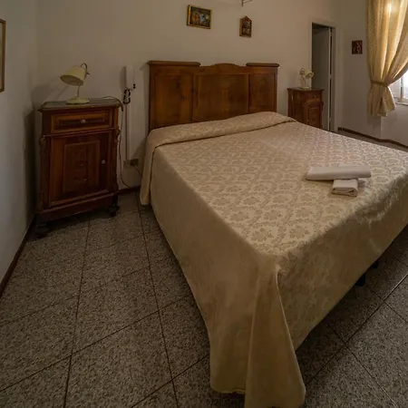 Tre Donzelle * Siena