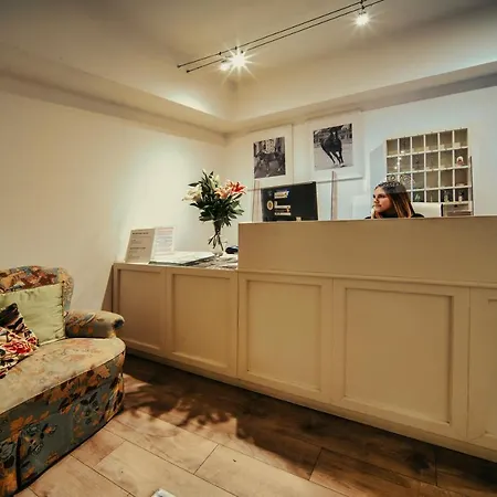 Tre Donzelle Hotell *