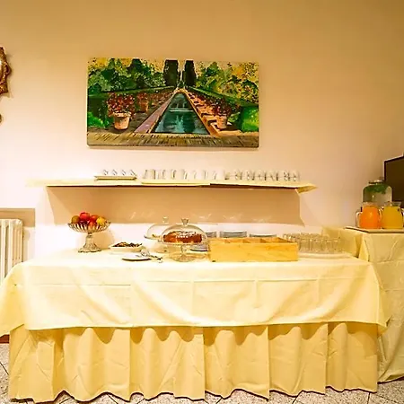 Tre Donzelle Готель
