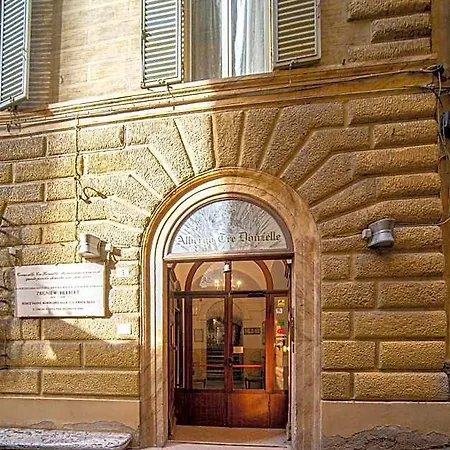 Tre Donzelle * Siena