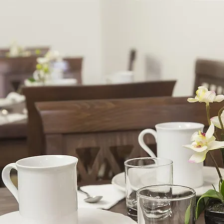 Tre Donzelle Готель *