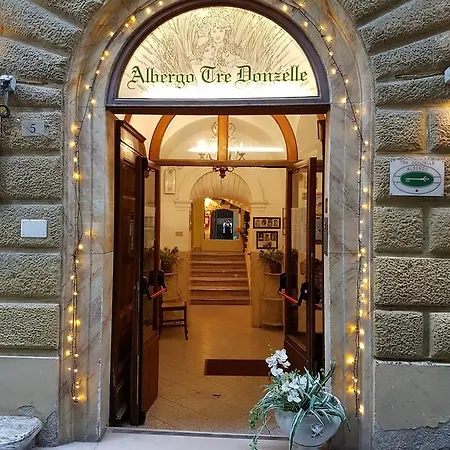 Tre Donzelle Готель