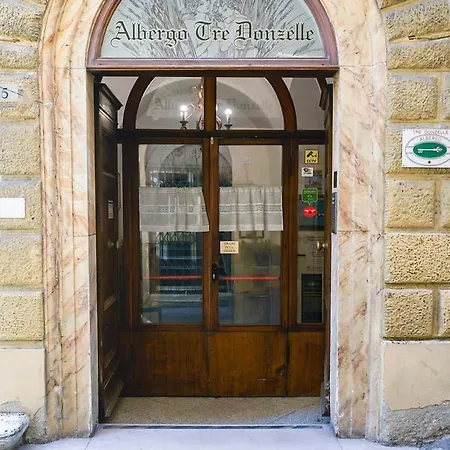 Tre Donzelle * סיינה