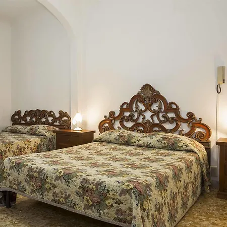 Tre Donzelle * Siena