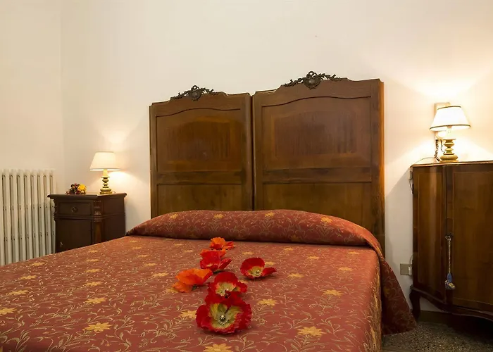 Tre Donzelle * Siena