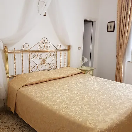 Tre Donzelle Готель