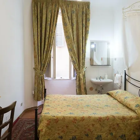 Tre Donzelle Готель