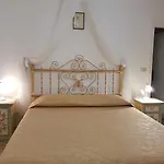 Tre Donzelle Hotel *