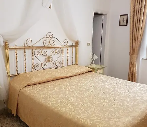 アルベルゴ トレ ドンゼール * シエーナ